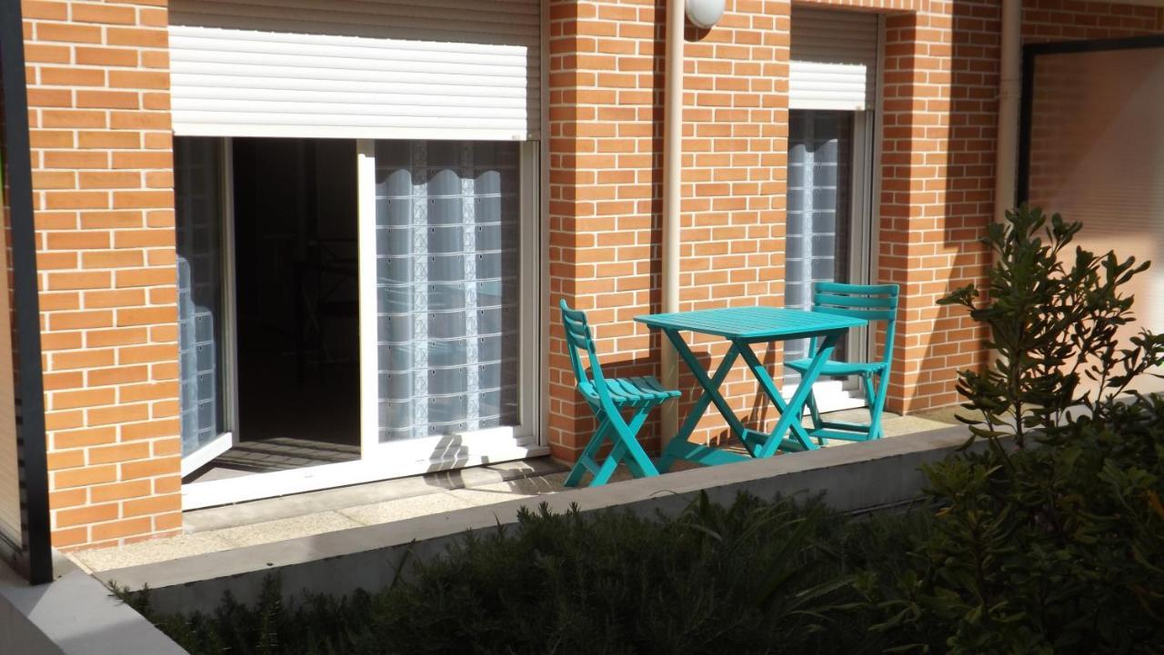 Appartement T2 ,parking privé,terrasse, 10 mns à pieds de la cité corsaire et ses plages Saint-Malo Exterior foto