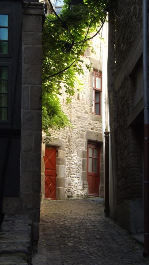 Appartement T2 ,parking privé,terrasse, 10 mns à pieds de la cité corsaire et ses plages Saint-Malo Exterior foto